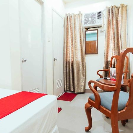 Reddoorz Plus @ It Park Cebu Екстер'єр фото