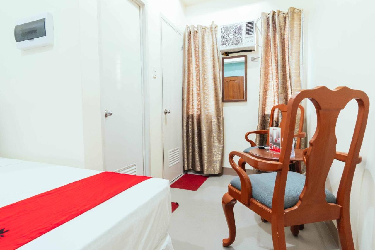 Reddoorz Plus @ It Park Cebu Екстер'єр фото