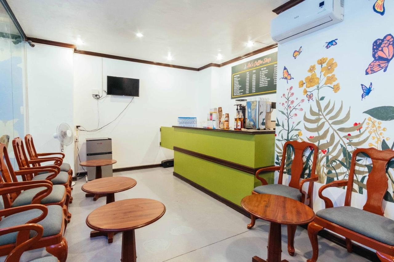 Reddoorz Plus @ It Park Cebu Екстер'єр фото