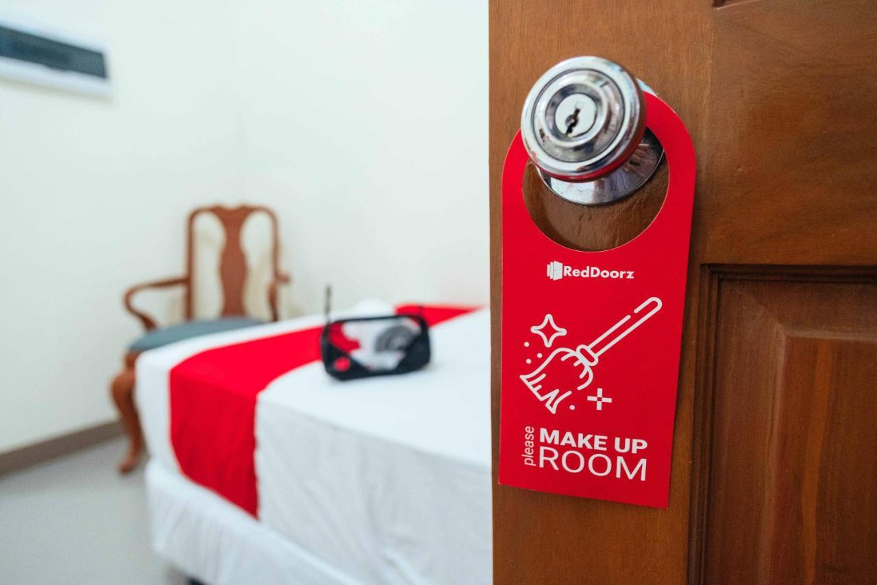 Reddoorz Plus @ It Park Cebu Екстер'єр фото