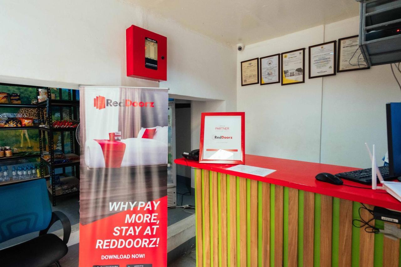 Reddoorz Plus @ It Park Cebu Екстер'єр фото